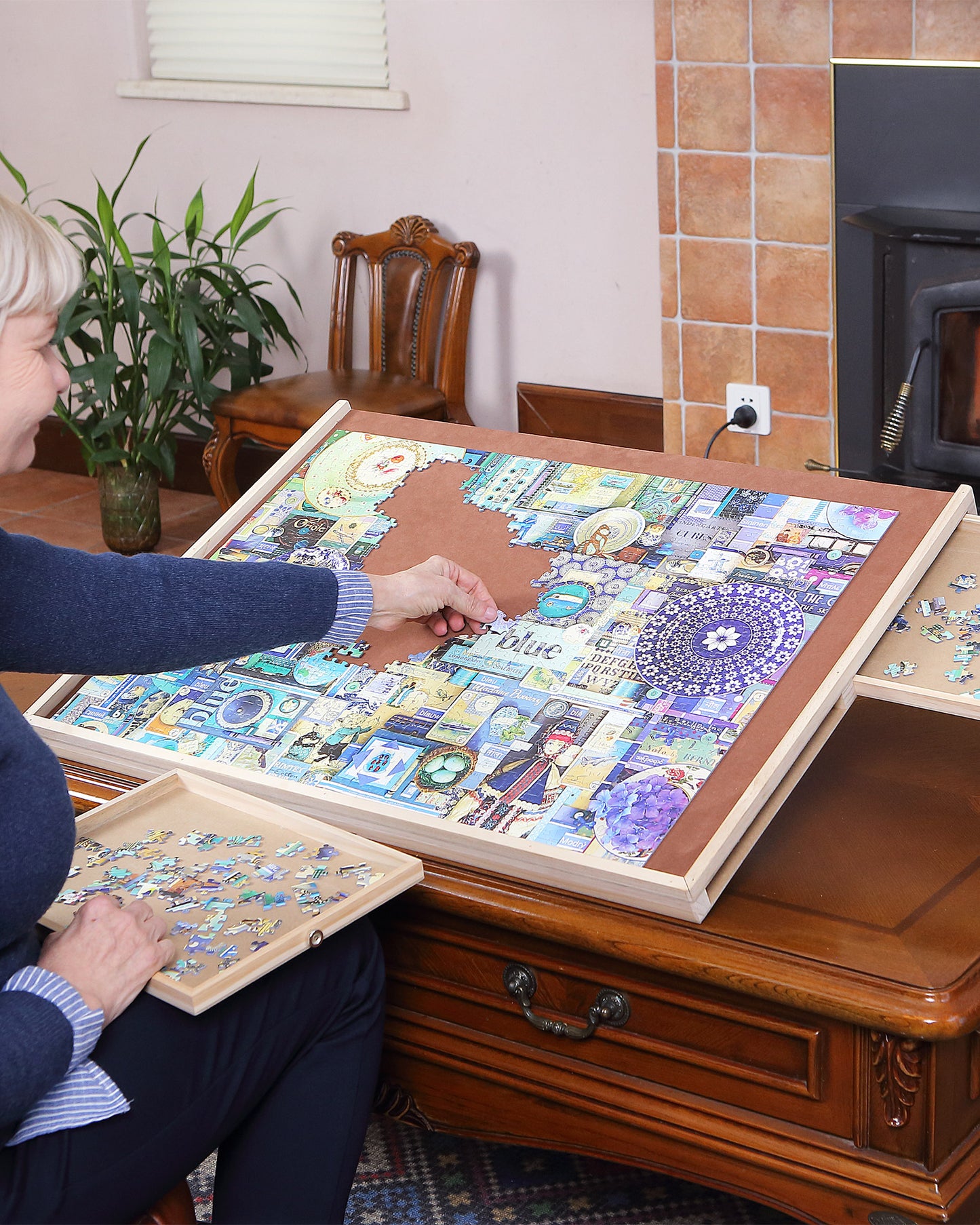 Tilted Jigsaw Puzzle Board - 1000 Pieces - Plastic Cover